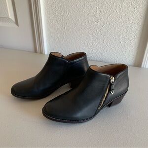 Vionic Jolene Ankle Boots